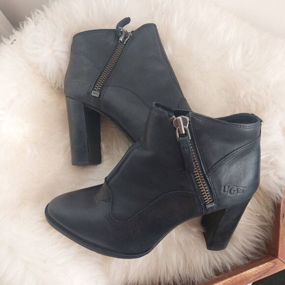 UGG Delores Stacked 3.5" Heel Ankle Boots - Black Size 9 Classic - Picture 8 of 13